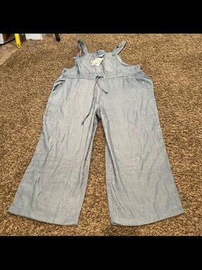 Lularoe NWT Juliet chambray cropped overalls large